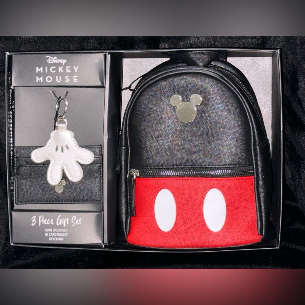 Disney Mickey Mouse 3 Piece Gift Set with Gift Box.